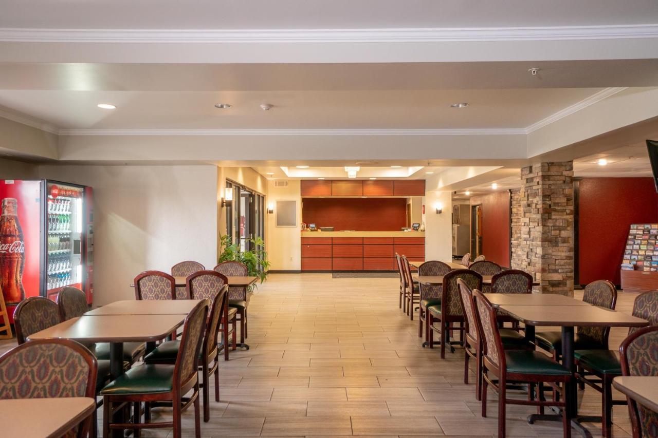 Red Roof Inn & Suites Indianapolis Airport Esterno foto