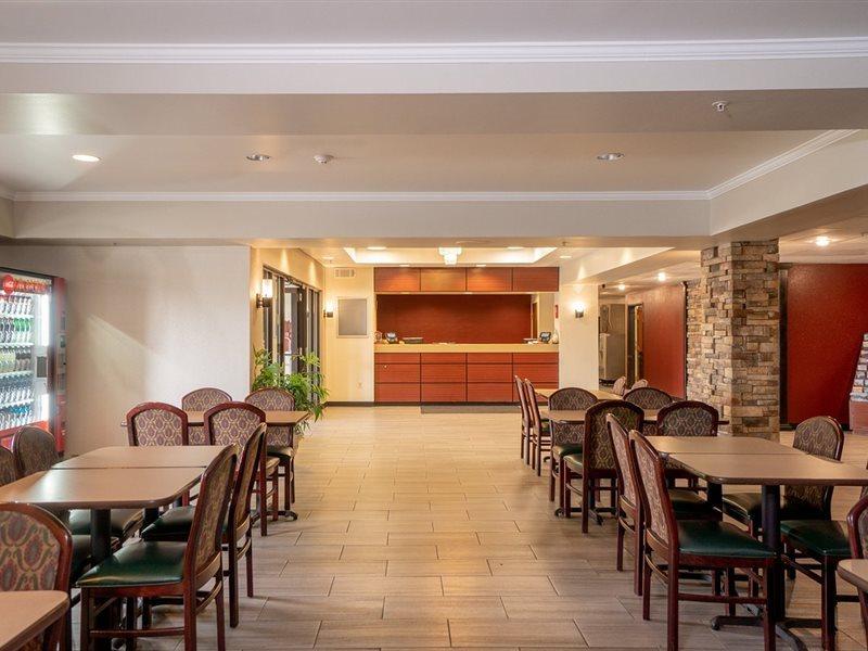 Red Roof Inn & Suites Indianapolis Airport Esterno foto