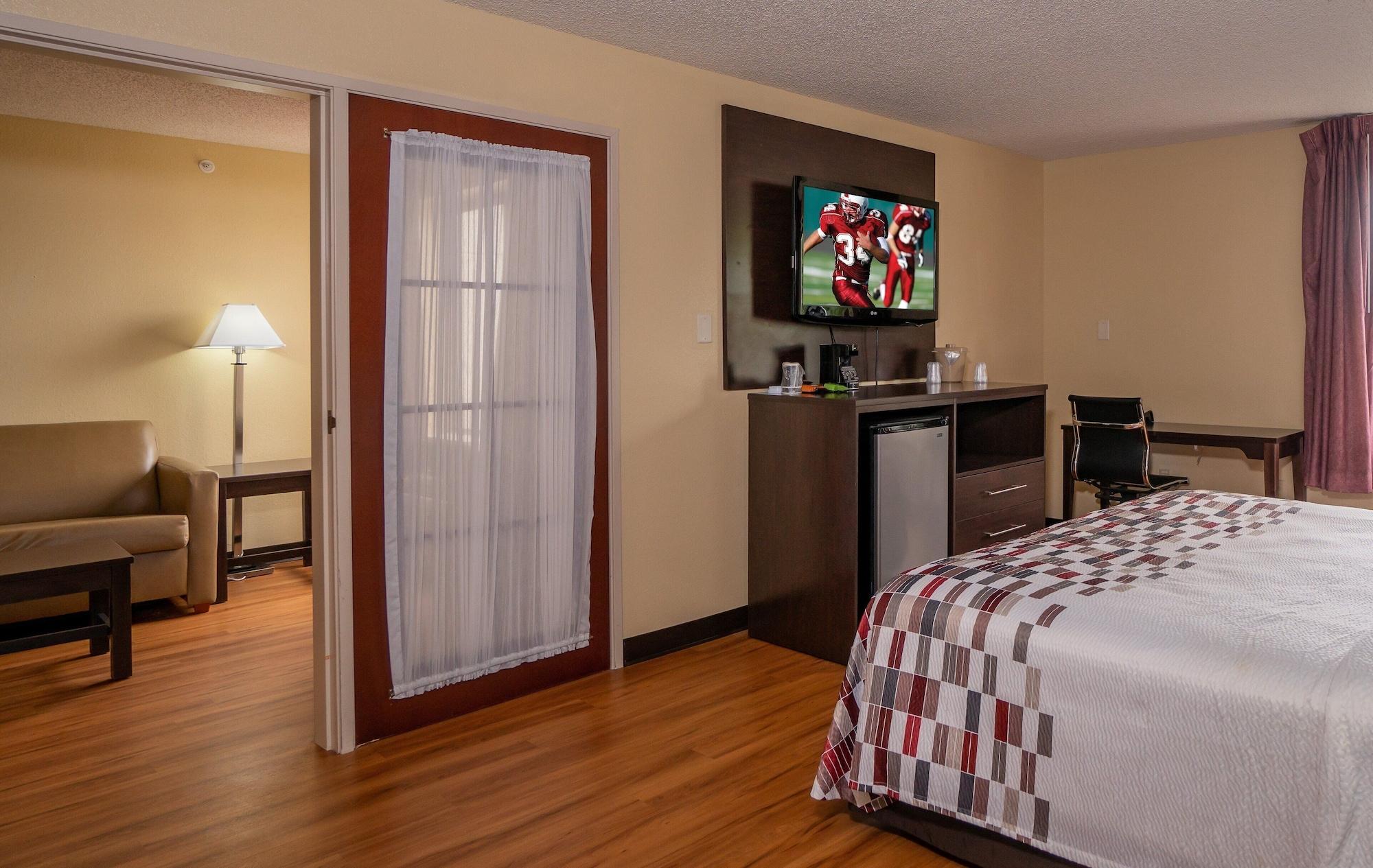 Red Roof Inn & Suites Indianapolis Airport Esterno foto