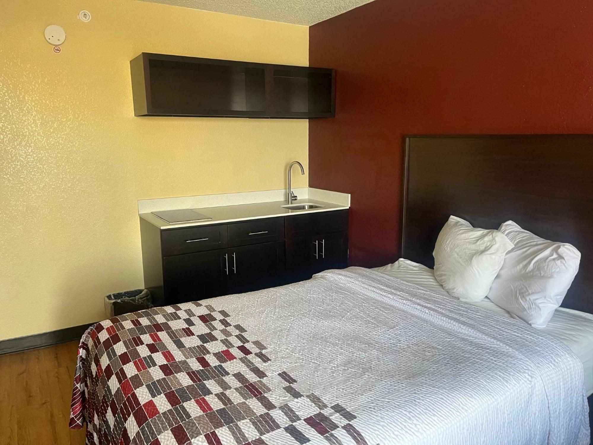 Red Roof Inn & Suites Indianapolis Airport Esterno foto